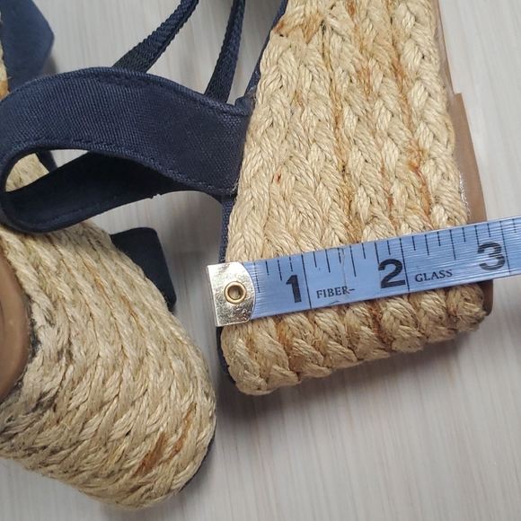 CHAPS Clarissa Chambray Wedge Espadrilles Navy Tan Jute 8.5 - Picture 11 of 11